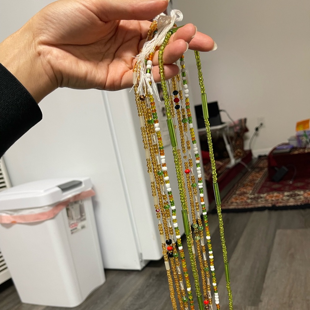 Multicolor waist beads